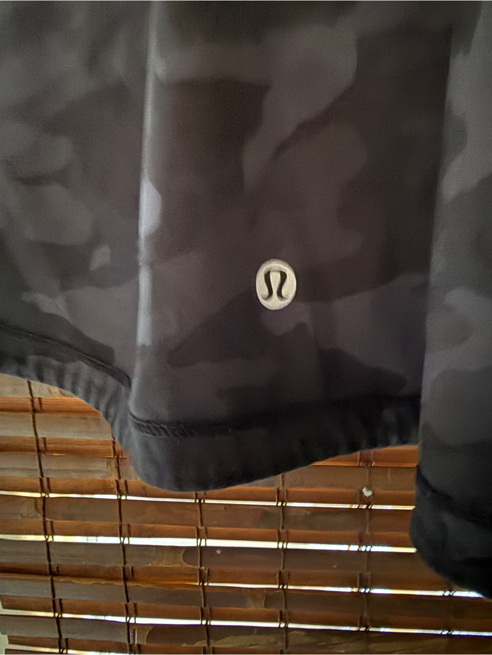 🍋🍋Lululemon Pace Rival Skirt (Tall) *No
Panels 15" Incognito camo, sz 6, euc 🩶🖤 - Picture 7 of 9
